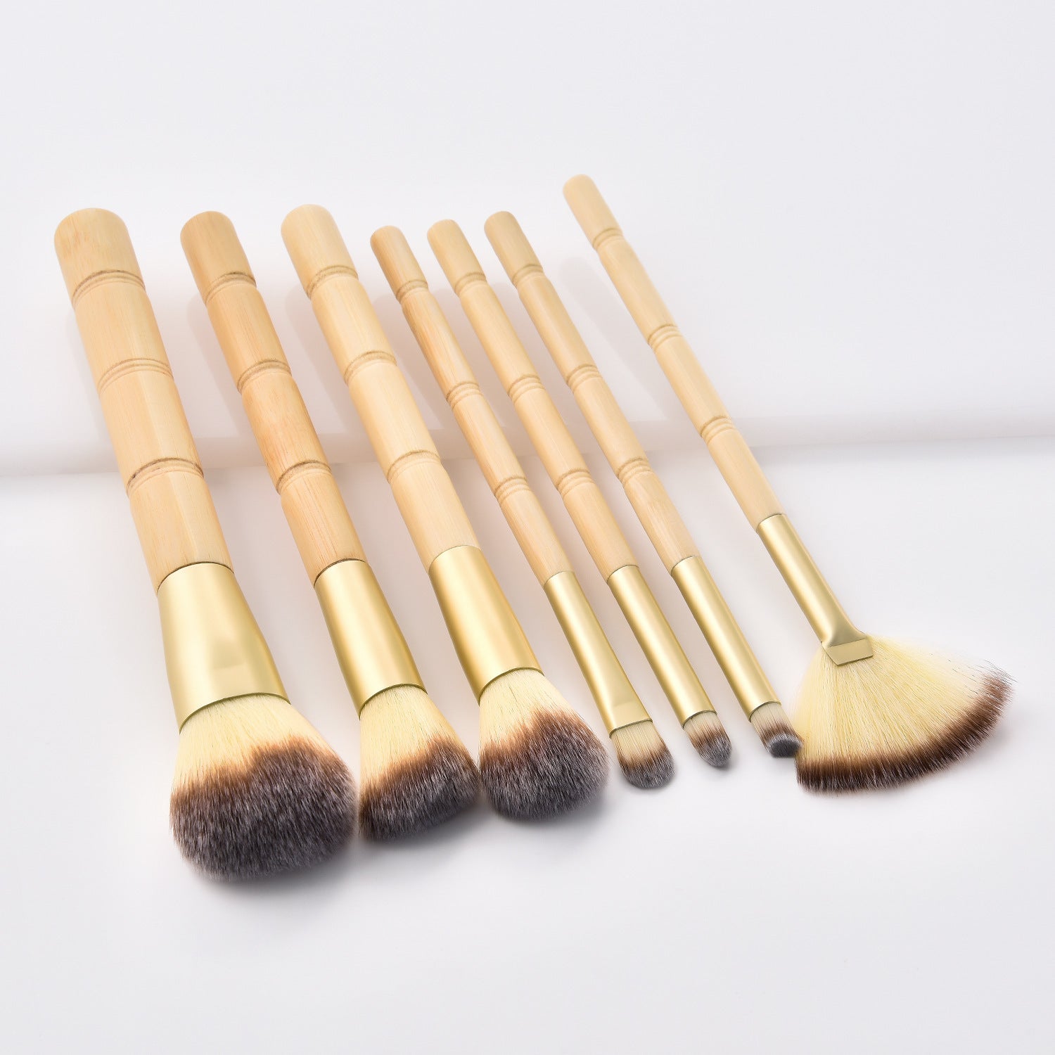 7 makeup brushes 7 makeup brushes